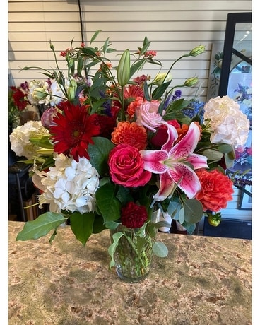 Stargazers and Daisies Flower Arrangement