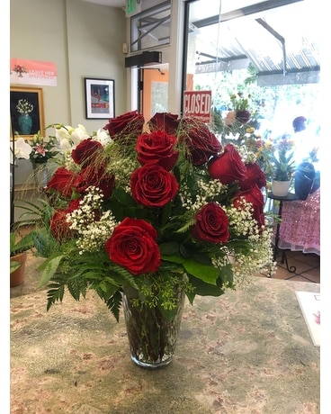 One dozen red roses Flower Arrangement