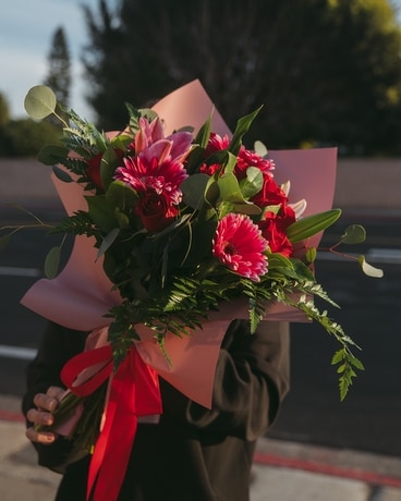 Scarlet Bloom in Huntington Beach CA - Belle's Flowers