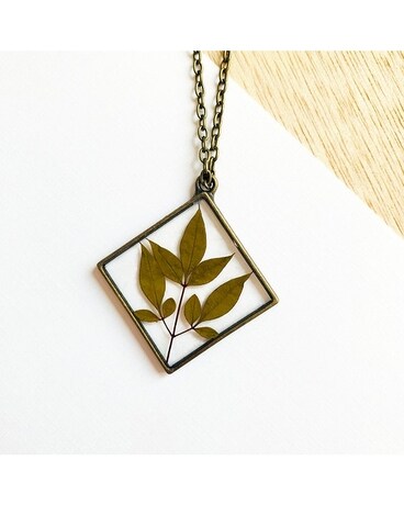 Pressed Flower Resin Necklace Gifts