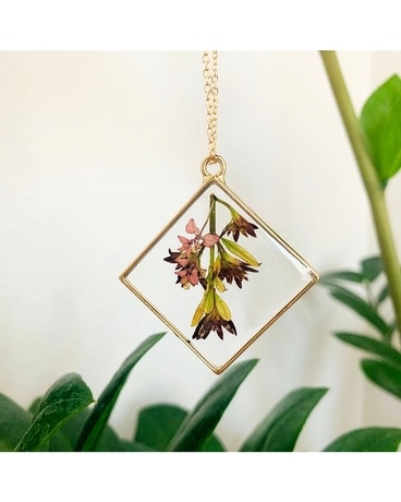 Pressed Flower Resin Necklace Gifts