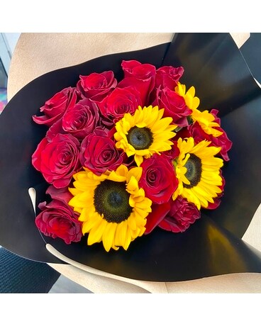 Handheld Sunflowers and Roses Bouquet Flower Arrangement