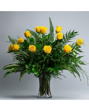 Star Bright Dozen Flower Arrangement