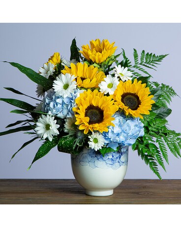 Sunny Skies - Premium Flower Arrangement
