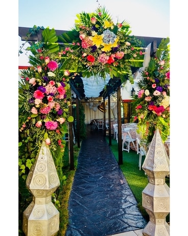 ISLE DECOR Wedding Arrangement