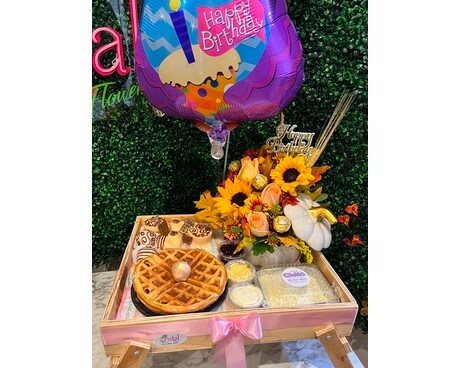 Surprise with love Flower Arrangement