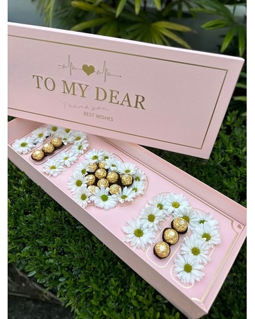 Mother’s Day Box Flower Arrangement