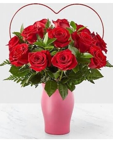 heart red roses Flower Arrangement