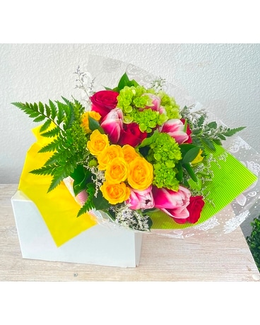 Bright and Shine Flower Arrangement