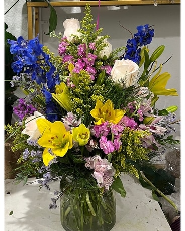 Sending light  your way! Flower Arrangement
