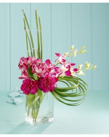 Cosmopolitian Bouquet Flower Arrangement