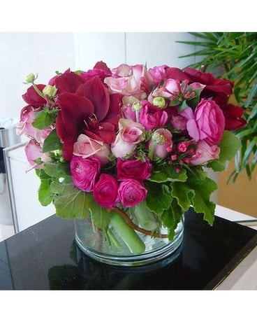 Pretty in pink Flower Arrangement