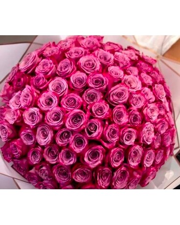 100 Mix pink roses Flower Arrangement