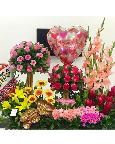 Deluxe Garden Arrangement Flower Arrangement