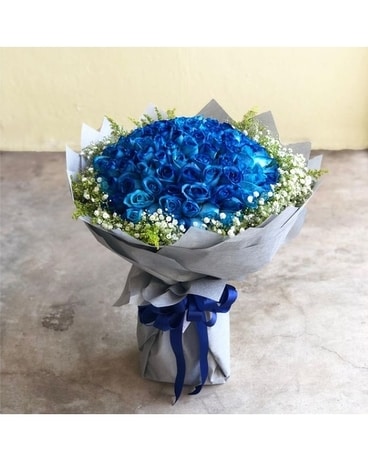 BLUE ROSE BOUQUET Flower Arrangement