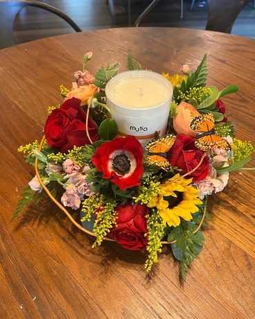 Centerpiece: Scent of Summer Flower Arrangement