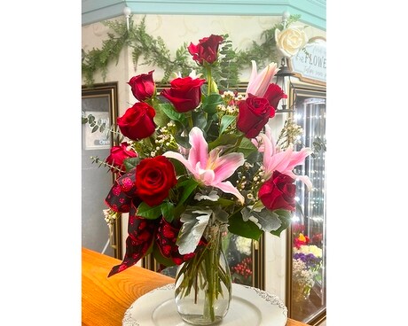 Timeless Elegance Flower Arrangement