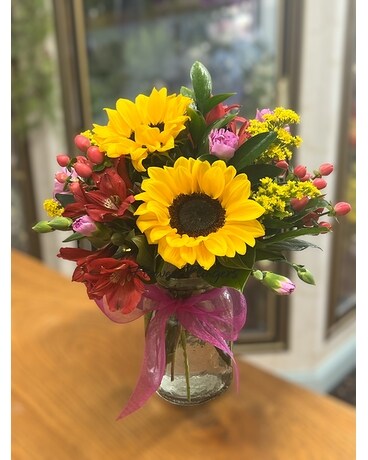 Sweet and Petite Flower Arrangement