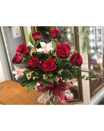 Red Hot Roses Flower Arrangement