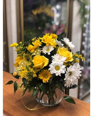 Daisies for Days Flower Arrangement