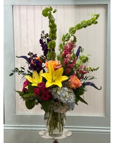 Flingin' Freestyle Flower Arrangement