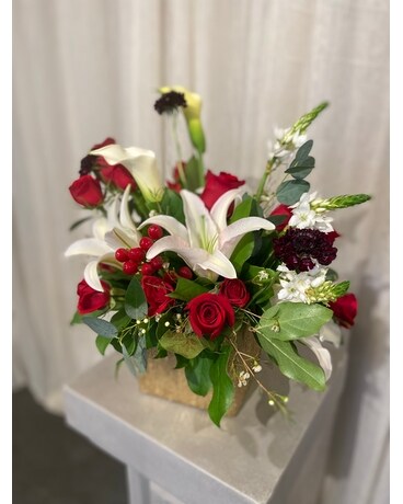 Christmas Charm Flower Arrangement