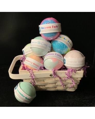 Fizz Bizz Bath Bomb Basket Gift Basket