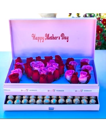 I Love You Deluxe Flower Arrangement