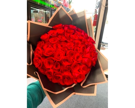 Ramo Buchon Flower Arrangement