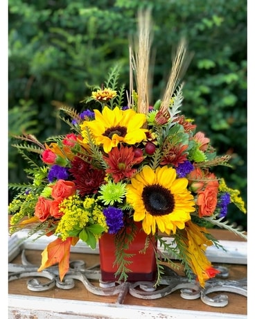 La Plata Florist - Flower Delivery by Potomac Floral Design Studio