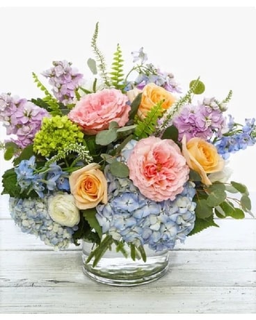 Potomac's Over The Garden Gate Flower Arrangement