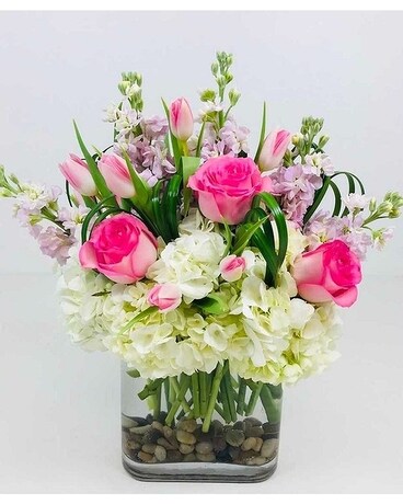 Potomac's Dazzleberry Bouquet Flower Arrangement