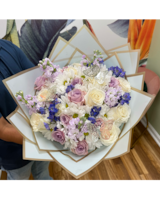 YUEYUESIMA✾︎ Oceanside Garden with Blue Vase | Blooms Today