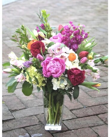 Giverny Flower Arrangement