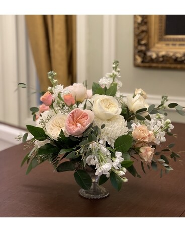 Juliet Centerpiece Flower Arrangement