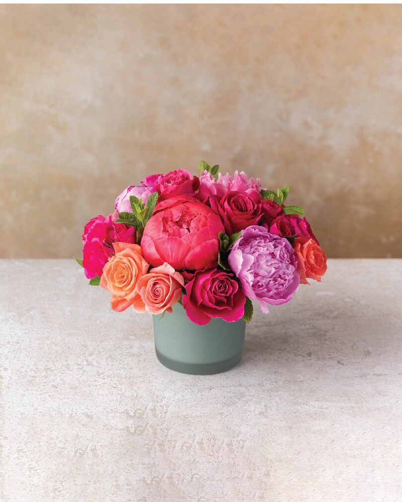 Lively Garden - Large Flower Arrangement