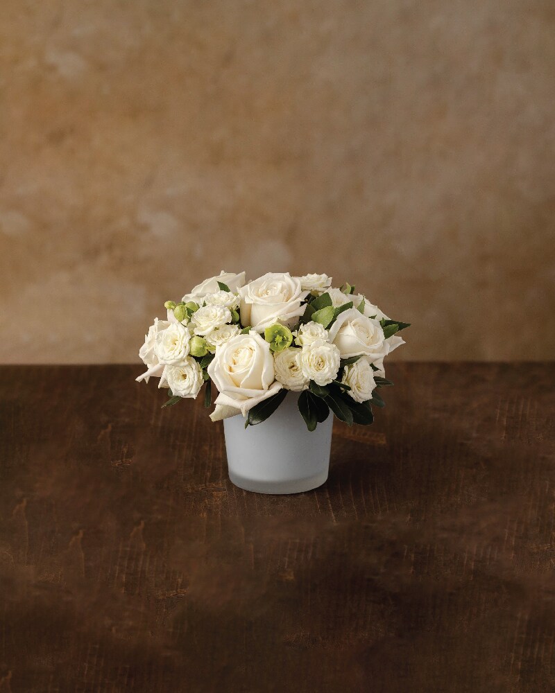 Ivory Simplicity Flower Arrangement
