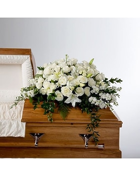 Casket Sprays in Waltham, MA | Waltham's Florist & Flower Delivery