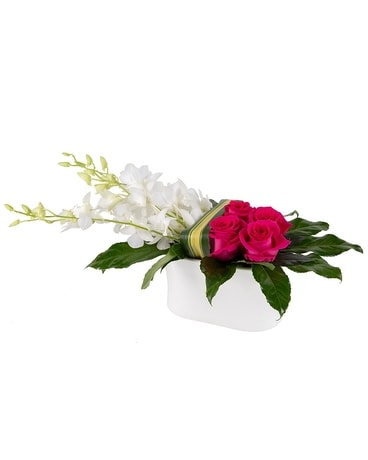 Splendid Elegance Flower Arrangement