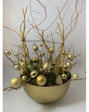 Triple Amaryllis Flower Arrangement