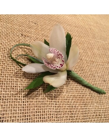 Boutonniere Mini Cymbidium Boutonniere