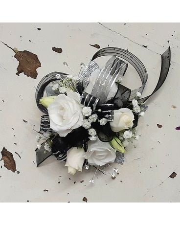 You're So Classic Corsage