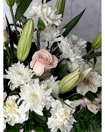 Farm fresh Serenity Flower Arrangement