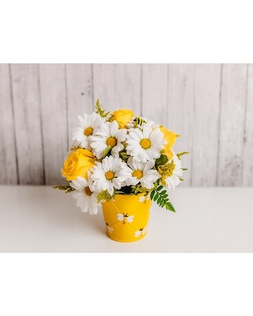 BEE Happy Flower Arrangement
