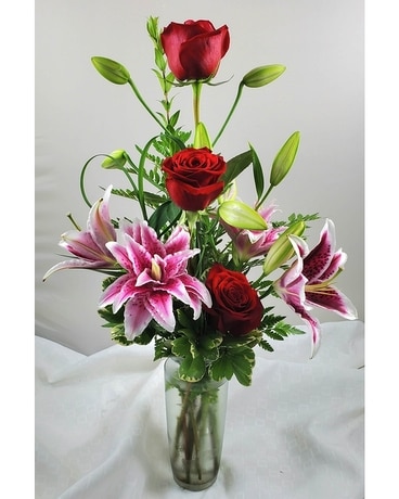 Jayne's Classic Beauty Flower Arrangement
