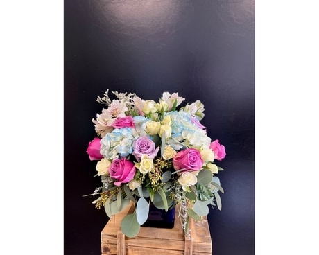 Julia Flower Arrangement