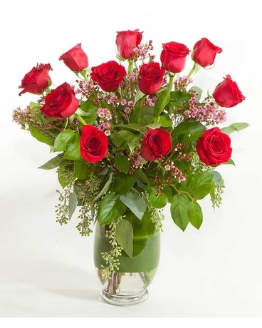 Hearts on Fire Classic Dozen Roses Flower Arrangement