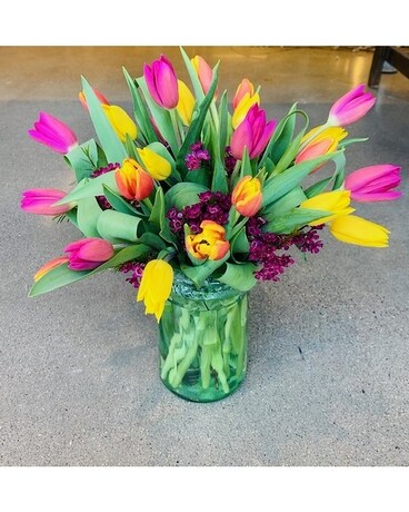 SMILE FOR TULIPS FLORAL ARRANGEMENT Flower Arrangement