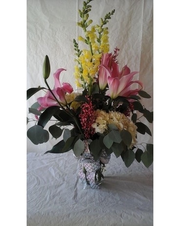 Stargazer Snap Flower Arrangement