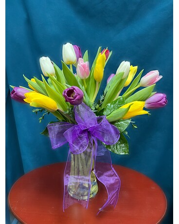 Tulip Majesty Flower Arrangement
